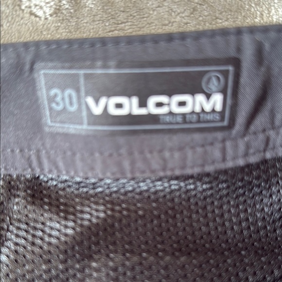 Volcom 30 Men's Black Shorts - Picture 2 of 4